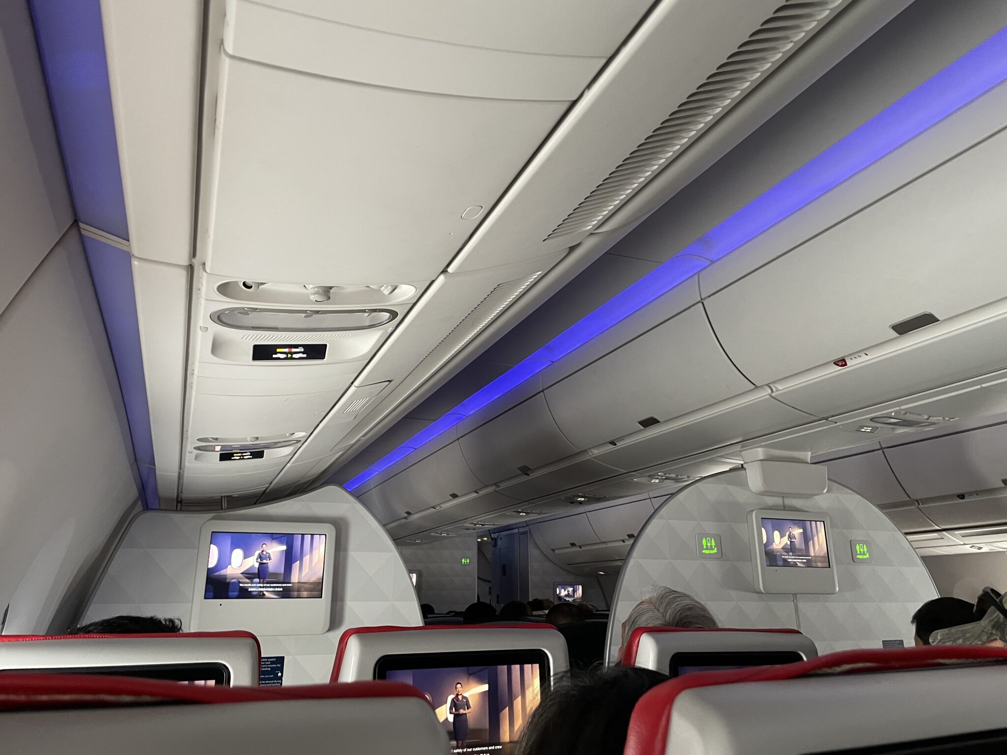 Delta Comfort Plus vs Main Cabin: What Is The Difference? - Altitude Yes