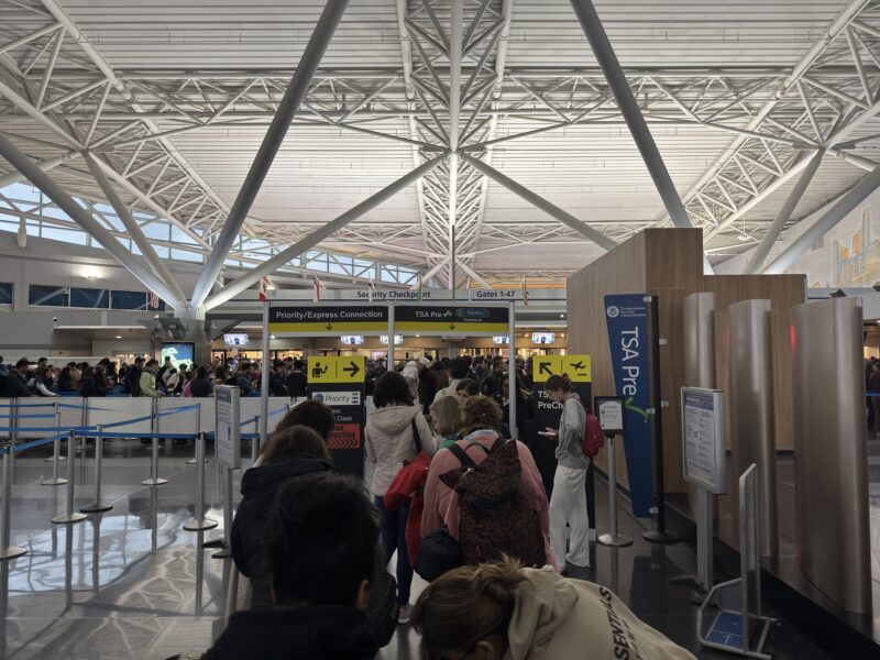 Line for TSA PreCheck and Oneworld Priority at JFK's T8